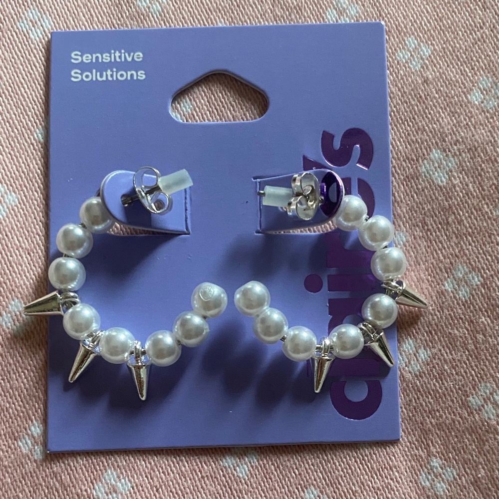 NWT Spikes and Pearl Hoop Earrings